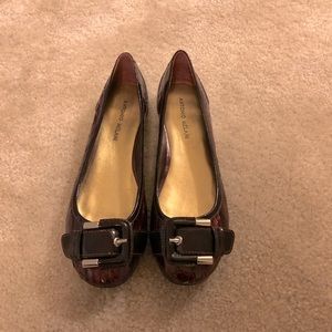 NWT maroon/deep red Antonio Melani ballet flats with buckle detail